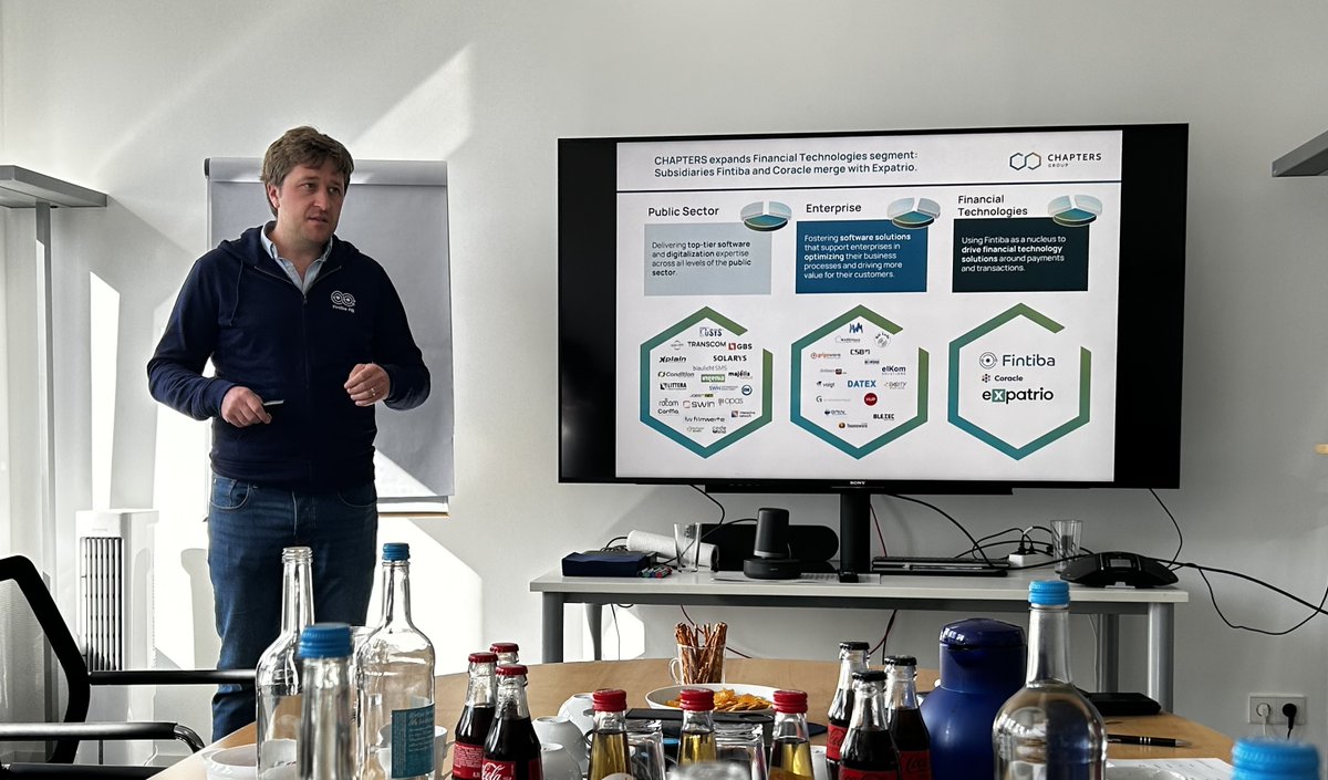 GereonKruse's tweet photo. Allzu viele Gelegenheiten gibt es nicht, den Vorstand der #ChaptersGroup auf Kapitalmarktkonferenzen zu treffen. Also haben wir die Gelegenheit auf dem Event „mwb Inspired“ im Frankfurter Westend genutzt. #BGFL https://t.co/SkxhrXu3Zj https://t.co/KltdQk5X4L