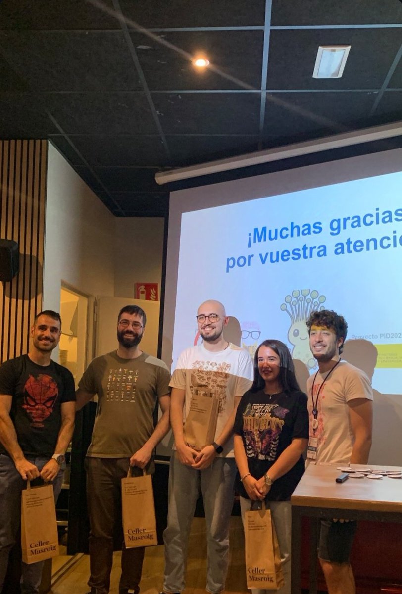 Enrique Monzón (@enriimv) on Twitter photo ¡Muy contento de haber participado en el #PintOfScience en Reus con mi compañero y amigo <a href="/Saprorhyza/">Daniel Guerra-Mateo</a>! Divulgamos sobre nuestro trabajo y el mundo fúngico 🍄. Gran ambiente y charlas geniales. Ojalá repetir el próximo año ☺️💪🏼<a href="/pintofscienceES/">Pint of Science ES</a> <a href="/pintsworld/">Pint of Science World</a> <a href="/universitatURV/">Universitat Rovira i Virgili</a> #Pint25ES ¡Muy contento de haber participado en el #PintOfScience en Reus con mi compañero y amigo <a href="/Saprorhyza/">Daniel Guerra-Mateo</a>! Divulgamos sobre nuestro trabajo y el mundo fúngico 🍄. Gran ambiente y charlas geniales. Ojalá repetir el próximo año ☺️💪🏼<a href="/pintofscienceES/">Pint of Science ES</a> <a href="/pintsworld/">Pint of Science World</a> <a href="/universitatURV/">Universitat Rovira i Virgili</a> #Pint25ES