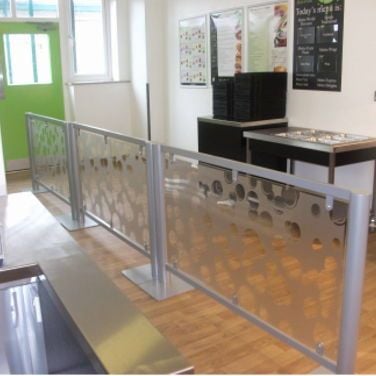 Queue barriers are crucial for maintaining order in the dining area, especially with an increased headcount of students in the canteen. Customise with your logo and preferred colour to match your theme. Visit our website seatableuk.com