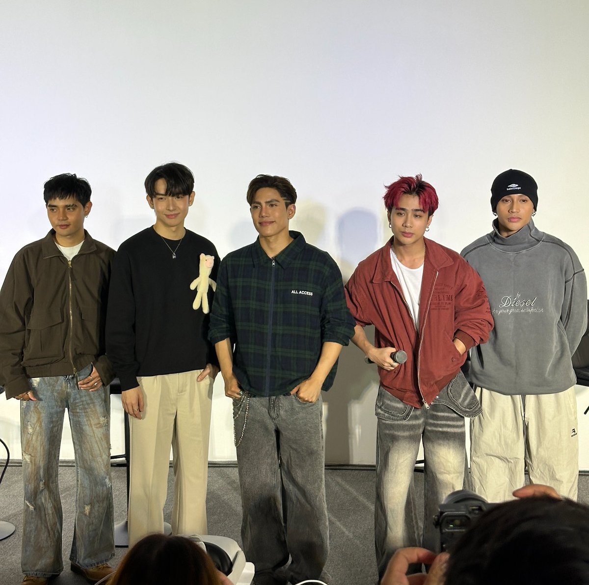 oohjcs's tweet image. can i just say na sobrang blooming nilang lima? YES? 😭

#TheSaWExperience