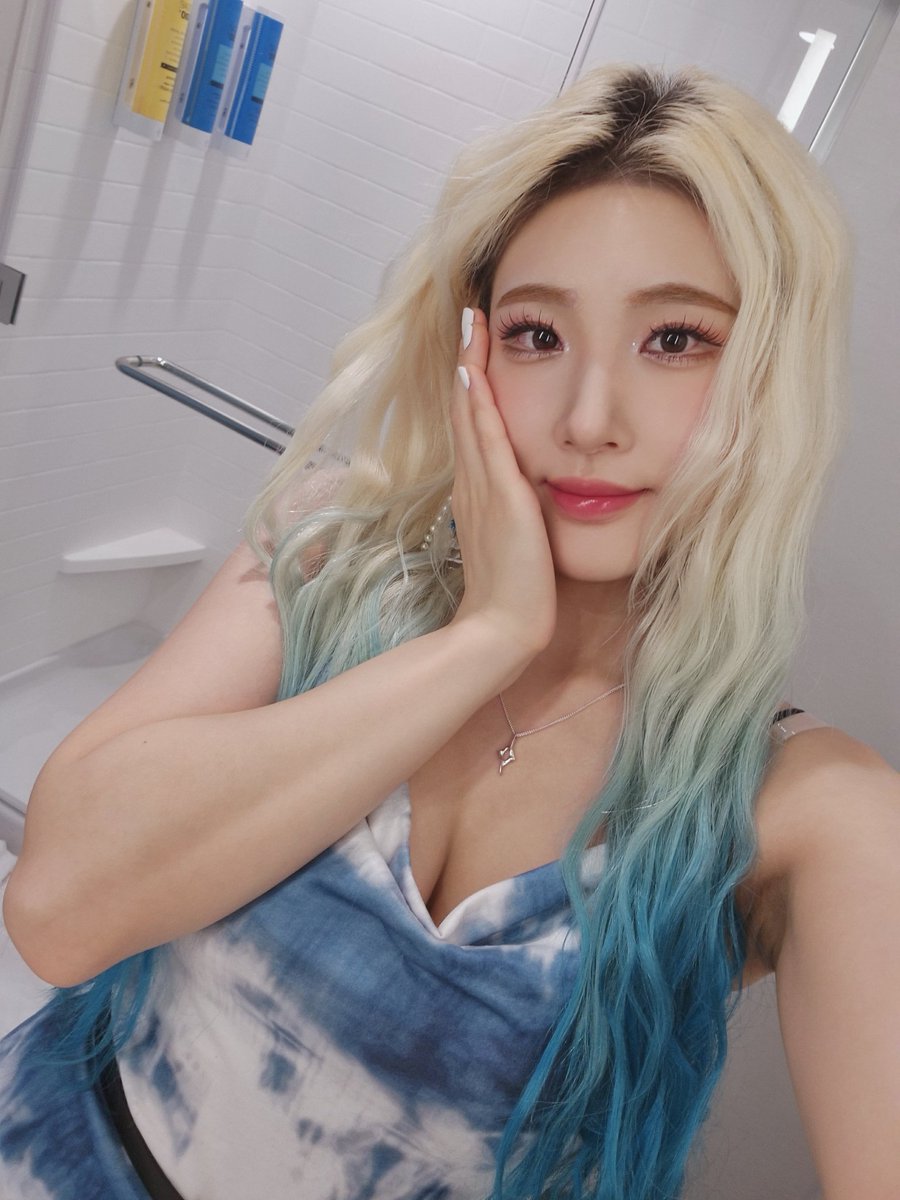 Thank you, USA, Seattle🇺🇸💙
2025. 05. 22 (Thu)
El Corazon

#롤링쿼츠 #RollingQuartz #다이아뎀 #Diadem #미국투어 #USACanadaTour2025 #북아메리카 #NorthAmerica #미국 #UnitedStatesofAmerica #USA #시애틀 #Seattle #최현정 #ChoiHyunJung #Guitarist