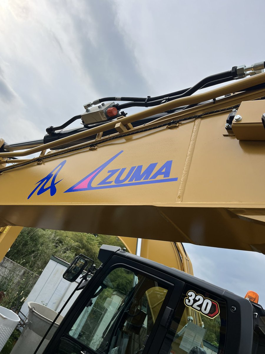 Azumakensetsu's tweet image. 納車しましたー
2台とも3DMG
ご安全に🦺👷💪