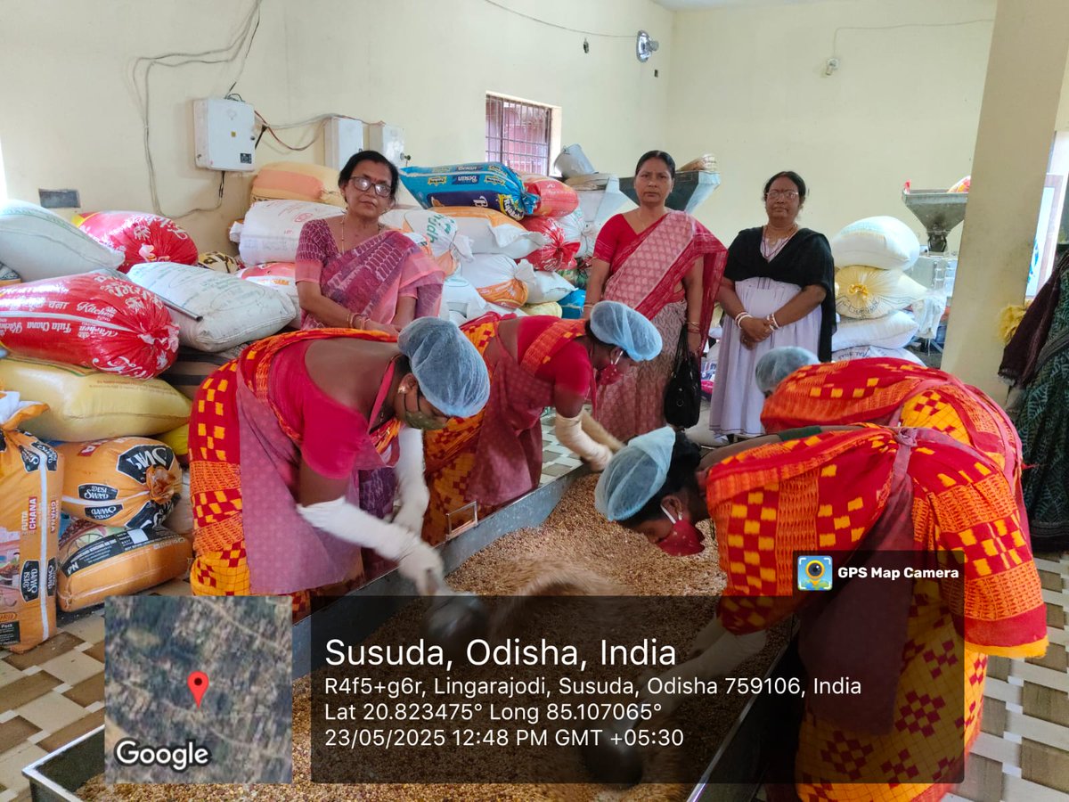 dswoangul's tweet photo. Visited by DSWO  nd PO THR chhatua mixing of Dharitri shg  Angul.
@angul_dm 
#anguldm
@WCDOdisha 
#wcdodisha https://t.co/hTOpsJeva1