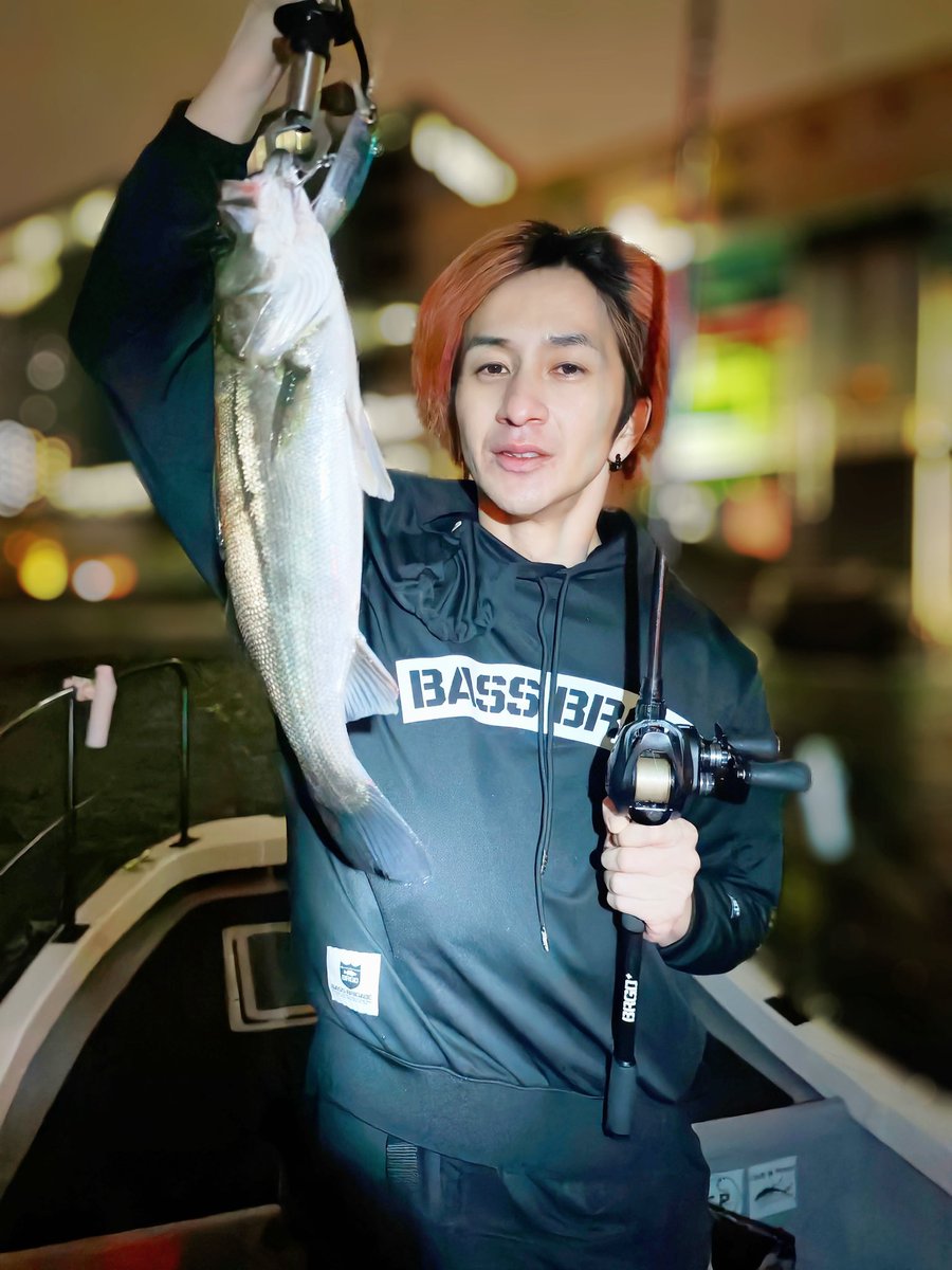 釣れたー！！🎣
HIDEHIROさんありがとう🙏さすがすぎました！！
昨日はトレーニングからの釣りで充実デイでした！