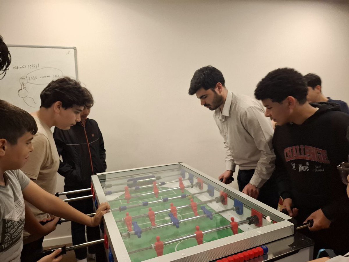 Genç İHH Başkanımız Muhammet Cihat Çelik, Kartal teşkilatımızın Pusula Genç programına katılım sağlayarak, Ramazan hedeflerini tamamlayan teşkilatımıza plaket takdim etti. 🎖️