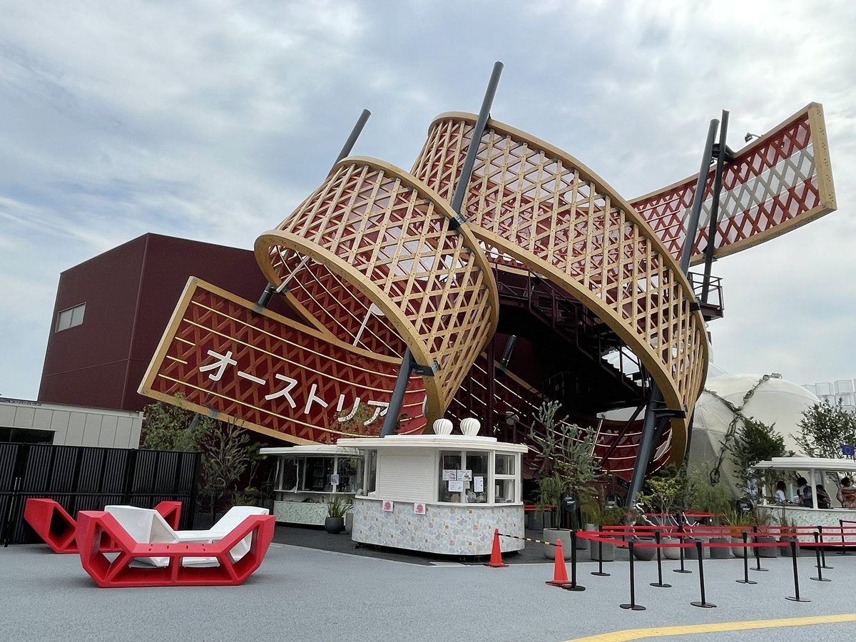 人生で初めて、大統領の取材。HYDEさんはオーストリアの観光大使。今回は新聞記事として。やっぱり万博って凄いなぁ。