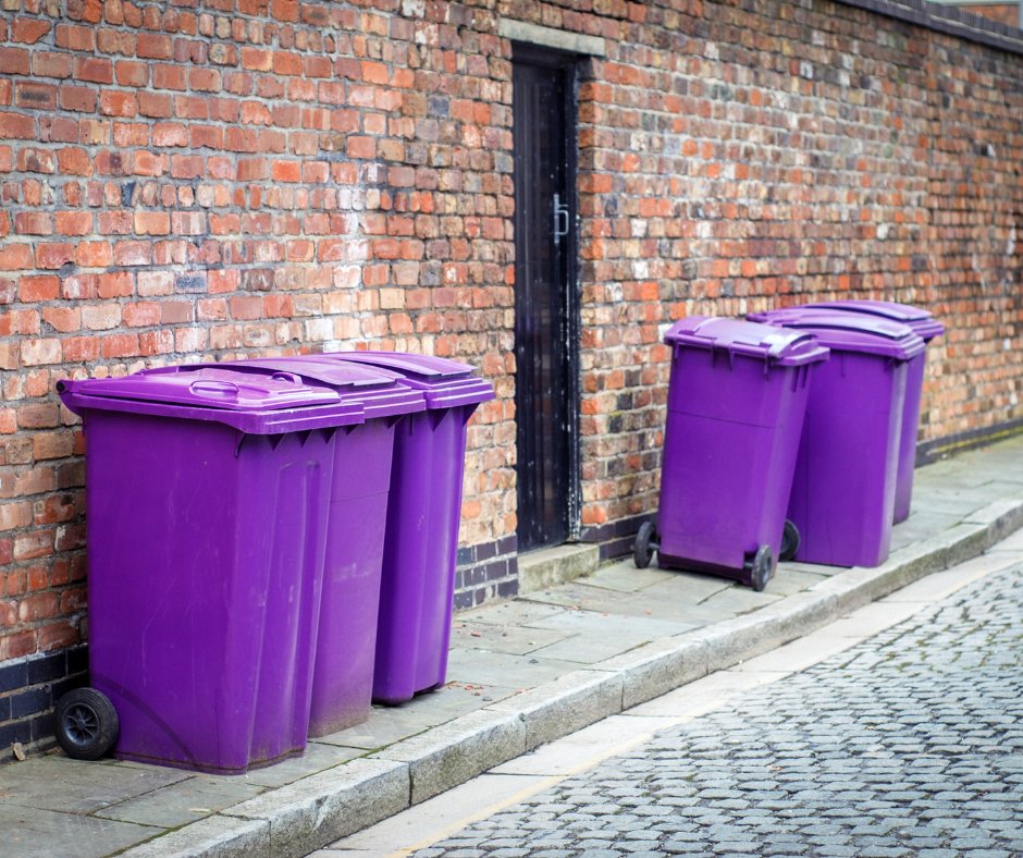 TheRedmenTV's tweet image. 😅 Arne Slot asked if he had spoken to TAA about the reception he received: &quot;Yes, I am talking to him. That&apos;s the biggest difference between me and all the ones that have a purple bin!&quot;