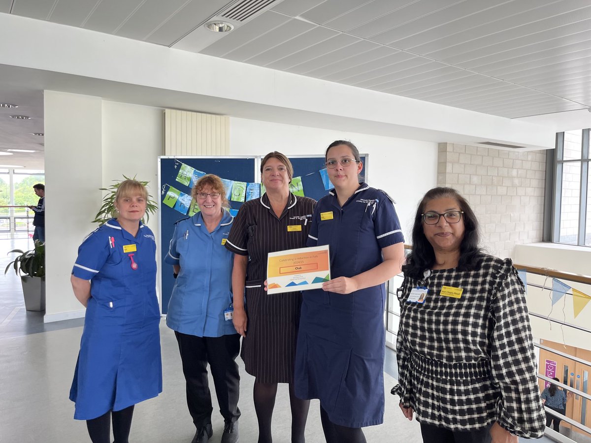 ⭐️ TissueViabilityTeam (@tvn_uhcw) on Twitter photo Lovely to see our teams receiving certificates for their efforts in reducing pressure ulcers and falls during 2024/25 <a href="/nhsuhcw/">UHCW NHS Trust</a> 🎉🎉 Lovely to see our teams receiving certificates for their efforts in reducing pressure ulcers and falls during 2024/25 <a href="/nhsuhcw/">UHCW NHS Trust</a> 🎉🎉