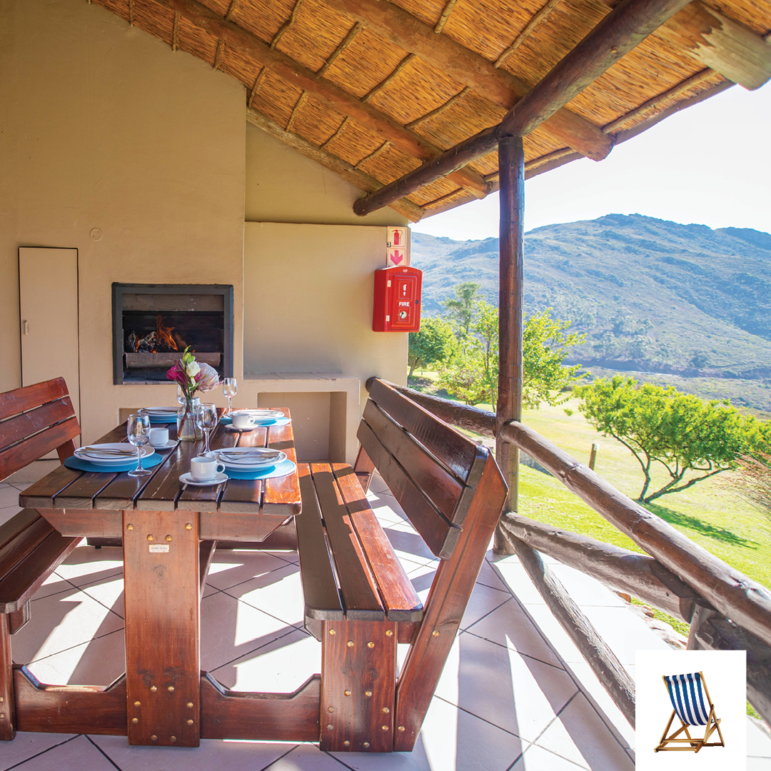 Let’s settle it. Who’s the official braai starter/fireplace master in your life? 🔥

Tag them so they can book us for their next fire gig. 🔥

#FireStartingPhD #CederbergChill #PiekenierskloofVibes