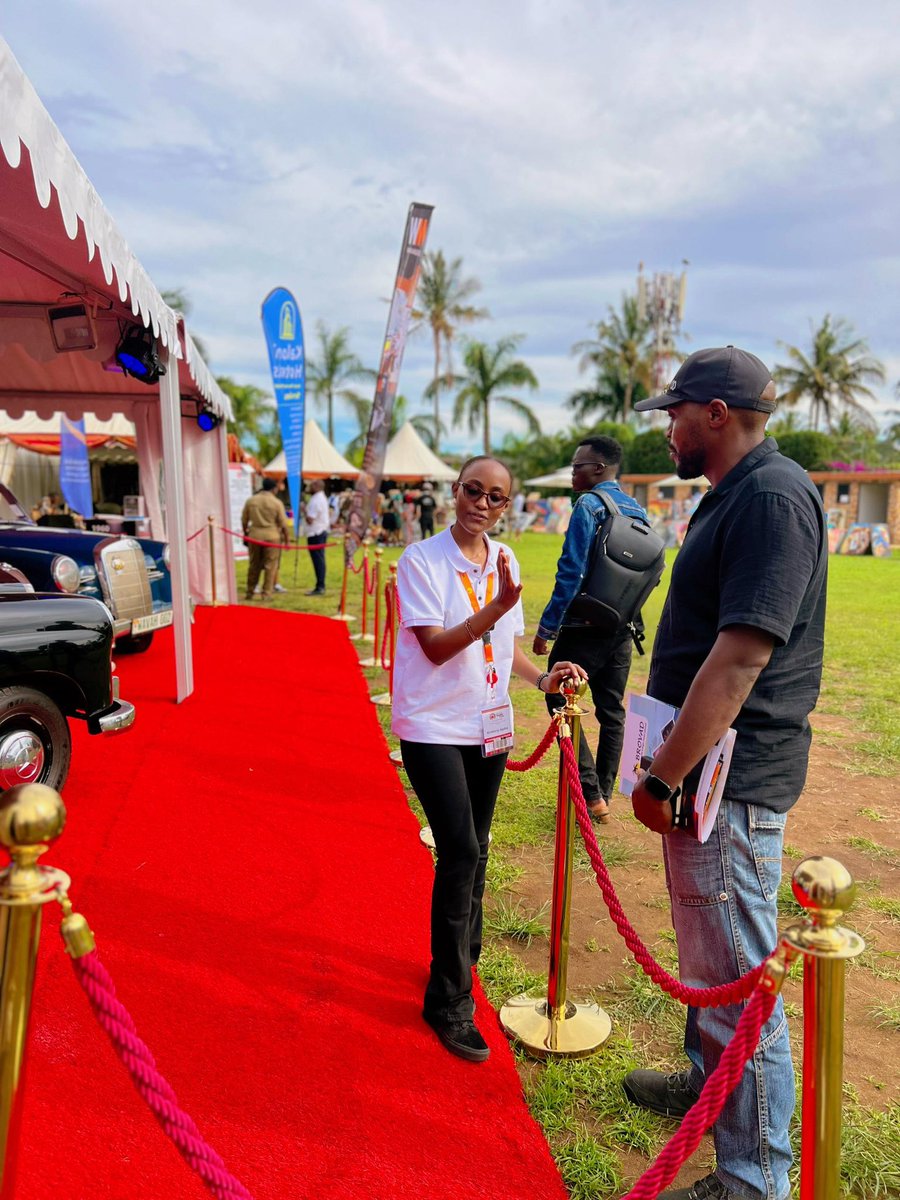 wavamuseum's tweet image. With warmth, knowledge, and insight, our team will walk you through centuries of the 1950s Mercedes benz. Pass by our tent for an unforgetable historical experience

 #POATE2025 #WavaMuseum