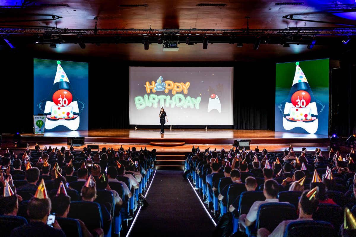 spring_io's tweet image. Happy Birthday, Java! 3️⃣0️⃣🎉 #springio25