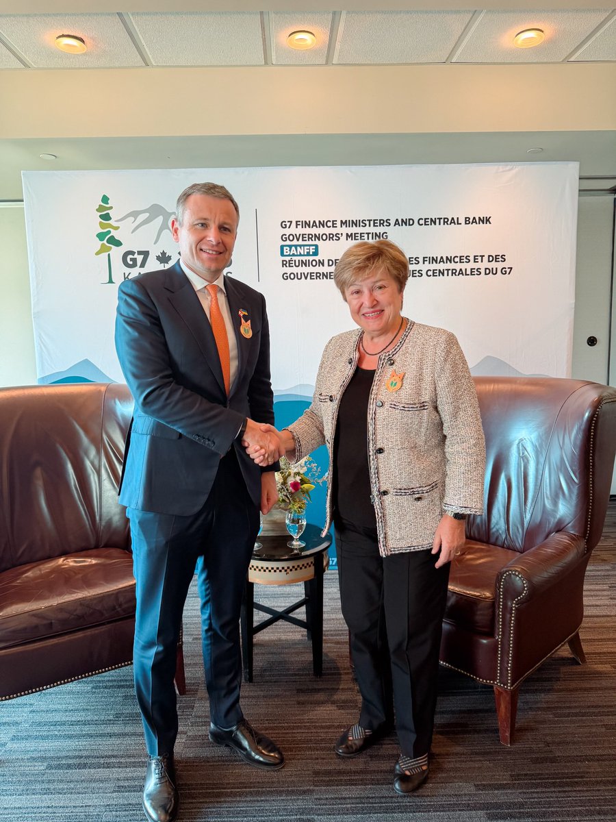 MinFin Ukraine (@minfin_ukraine) on Twitter photo На полях зустрічі фінансового блоку G7 в 🇨🇦 Міністр фінансів <a href="/SergiiMarchenk3/">Sergii Marchenko</a> та Директорка-розпорядниця <a href="/IMFNews/">IMF</a> <a href="/KGeorgieva/">Kristalina Georgieva</a> обговорили реформи для фінансової стабільності 🇺🇦, у тому числі заходи, які сприятимуть мобілізації внутрішніх доходів.
Деталі: mof.gov.ua/uk/news/sergii… На полях зустрічі фінансового блоку G7 в 🇨🇦 Міністр фінансів <a href="/SergiiMarchenk3/">Sergii Marchenko</a> та Директорка-розпорядниця <a href="/IMFNews/">IMF</a> <a href="/KGeorgieva/">Kristalina Georgieva</a> обговорили реформи для фінансової стабільності 🇺🇦, у тому числі заходи, які сприятимуть мобілізації внутрішніх доходів.
Деталі: mof.gov.ua/uk/news/sergii…