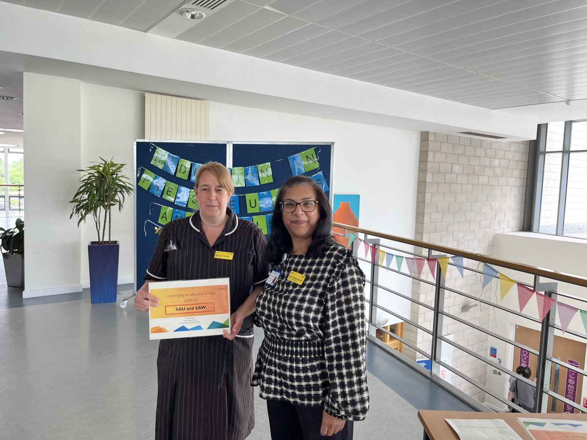 ⭐️ TissueViabilityTeam (@tvn_uhcw) on Twitter photo More celebrations for #teamsurgery <a href="/nhsuhcw/">UHCW NHS Trust</a> #pressureulcers #falls #reductions well done all 👏👏 More celebrations for #teamsurgery <a href="/nhsuhcw/">UHCW NHS Trust</a> #pressureulcers #falls #reductions well done all 👏👏