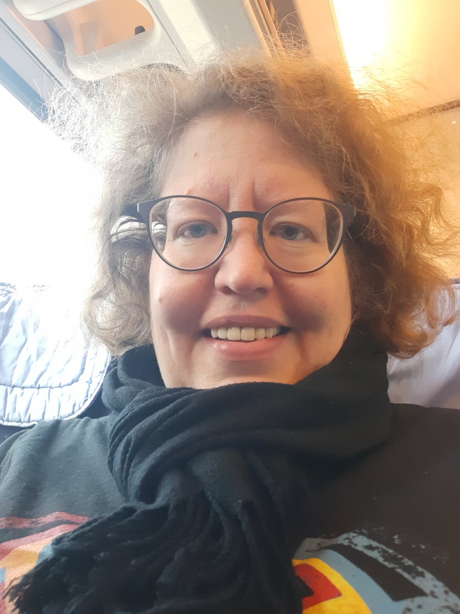 brandiwein1982's tweet image. Six weeks after surgery I'm on my way to London. That was my goal, to get fit enough to be able to ride relaxed. And yes, it looks good and I'm really pleased!😁💪🤩
#TheFifthStep #WitnessOfTheProsecution #ThePhoenicianScheme