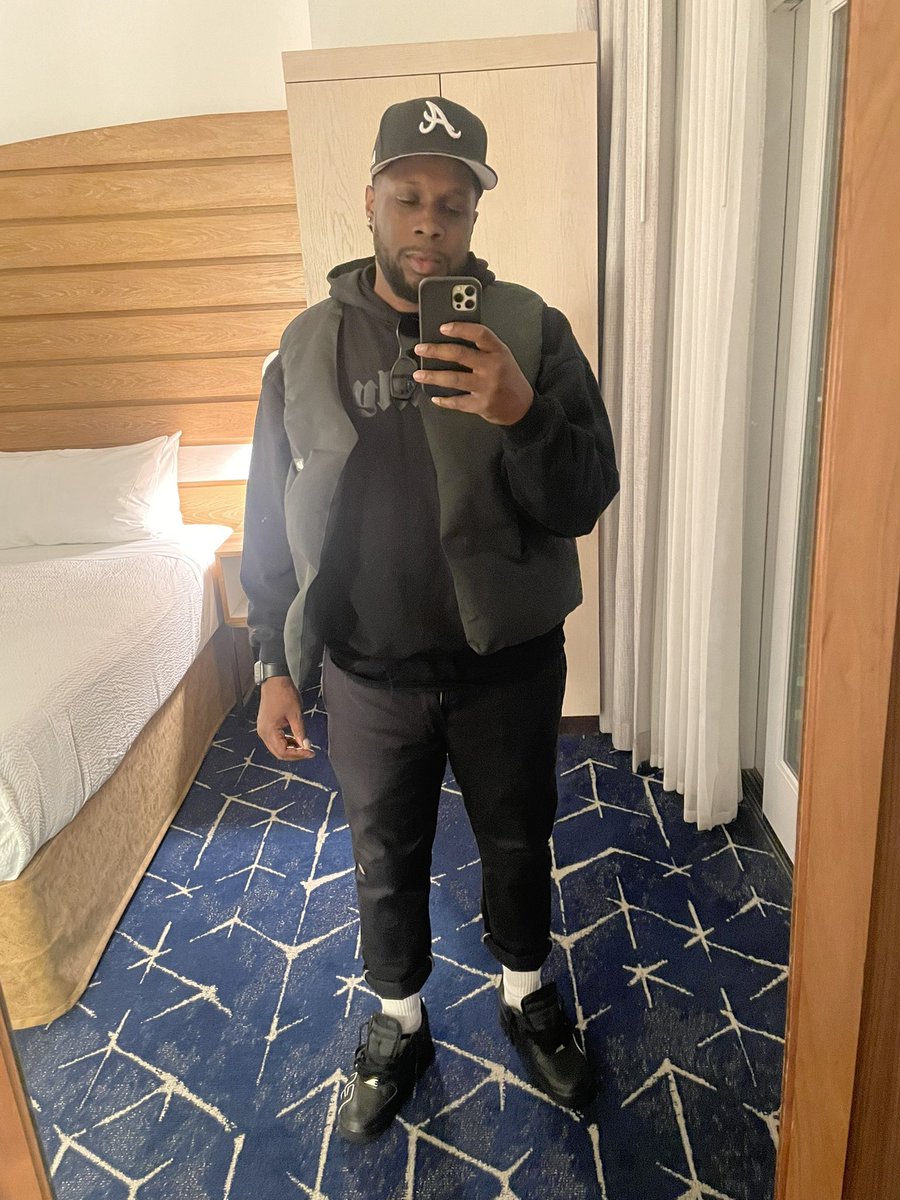 Aintyoumalcom tweet media