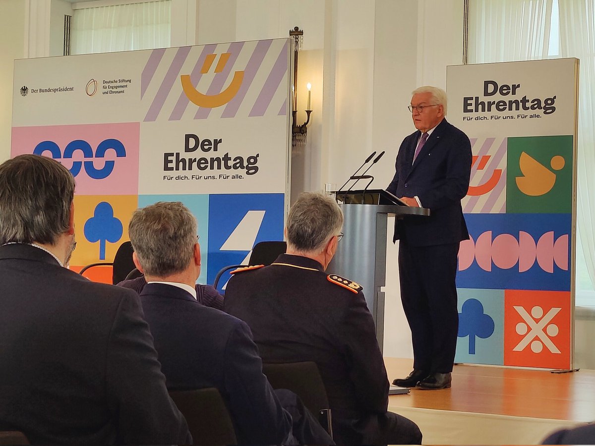 Bundespräsident Frank-Walter Steinmeier kündigt den #Ehrentag zum 77. Tag des Grundgesetzes an.

👉 An einem schönen Tag im Mai 2026 wird ganz Deutschland zur Bühne für das Bessermachen

ehrentag.de