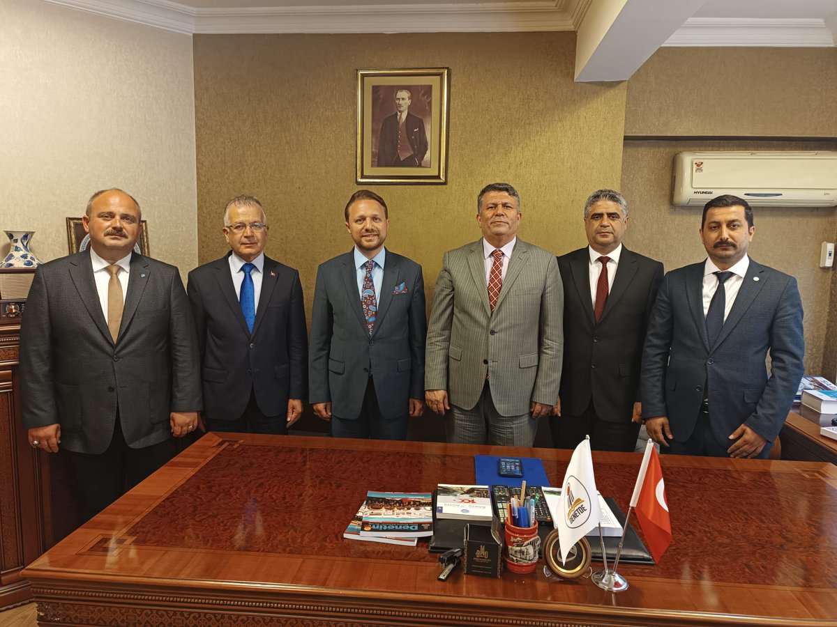 Devlet Denetim Elemanları Derneği ziyaret edilmiştir. 
Denetim elemanlarının yaşadığı sorunlar ve çözüm önerileri değerlendirilmiştir.
İlgi ve misafirperverlikleri için DENETDE Genel Başkanı Sn.Kadir KEMALOĞLU’na ve başkan yardımcısı Sn. Ömer YÜREKLİ'ye teşekkür ederiz.