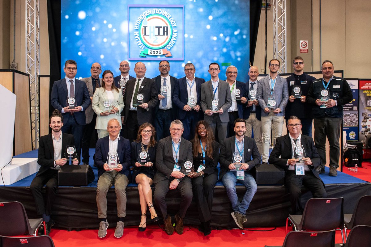 Double win at the Italian Hydrogen Technology Awards 🏆 We won the "Service Company" category for our H2 training project, and our Natalia Pierozzi received the "Lady Award", which recognizes her impact and contribution to energy transition.

#GrowWithRINA