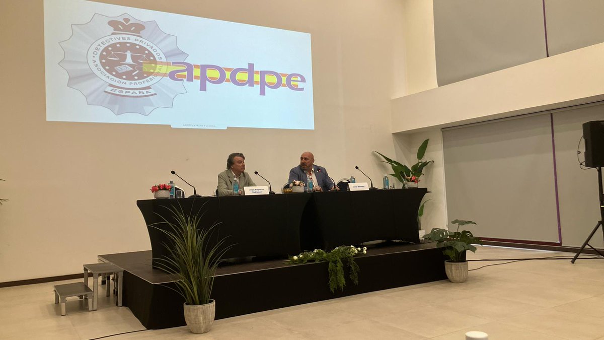 ¡Arrancamos el segundo día del Congreso APDPE!
Empezamos fuerte con la ponencia “La ciberdelincuencia en la investigación privada”, impartida por Don Jorge Quintana y moderada por Jorge Salgueiro.

#CongresoAPDPE #Ciberdelincuencia #InvestigaciónPrivada #APDPE2025

¡Seguimos!