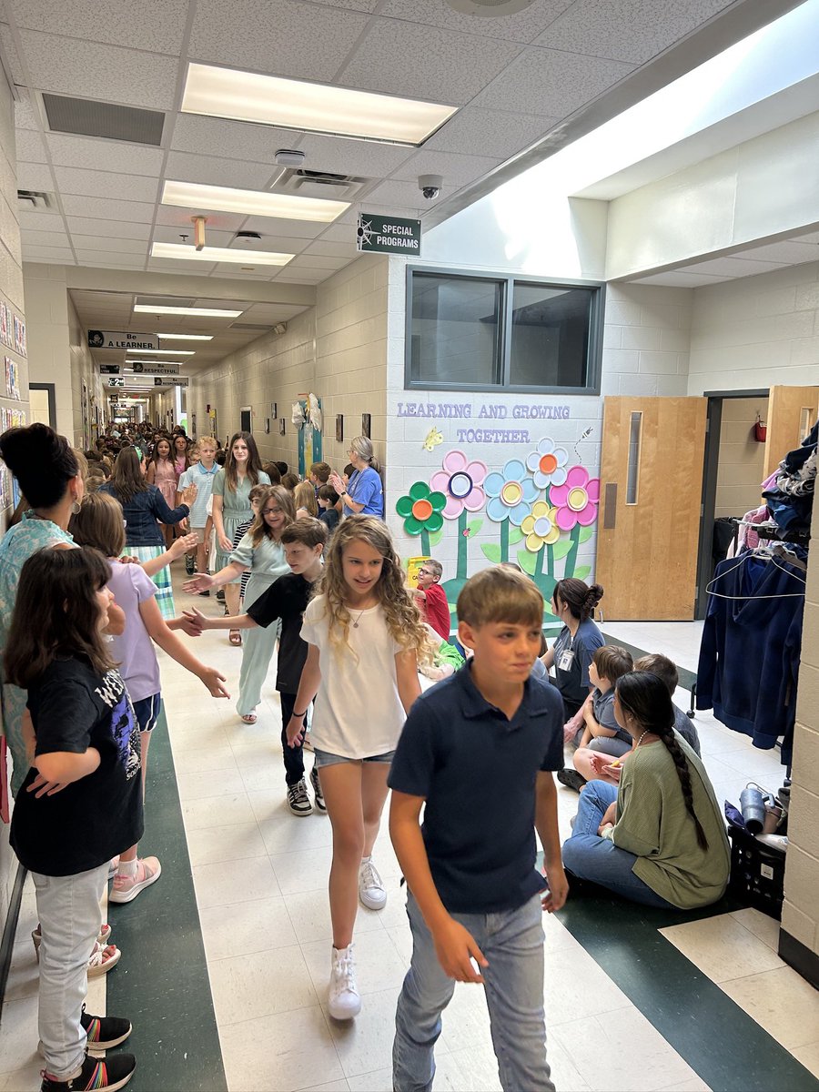 MVESGainesville's tweet photo. Congrats to the #Classof2032 πππ We are so proud of you! Good luck in middle school! #5thGradeWalk @Hall_Schools https://t.co/DsYlAEEeHp