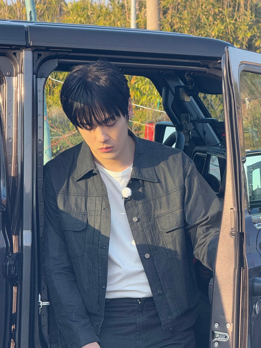 official_SEESUN's tweet photo. [#김정현]

오늘 밤 9시 50분
KBS2 <가는정 오는정 이민정>
2회도 놓치지 말고 함께 해요~🐂

#KimJungHyun #가는정오는정이민정 #KBS2 https://t.co/TLQCXdaia1