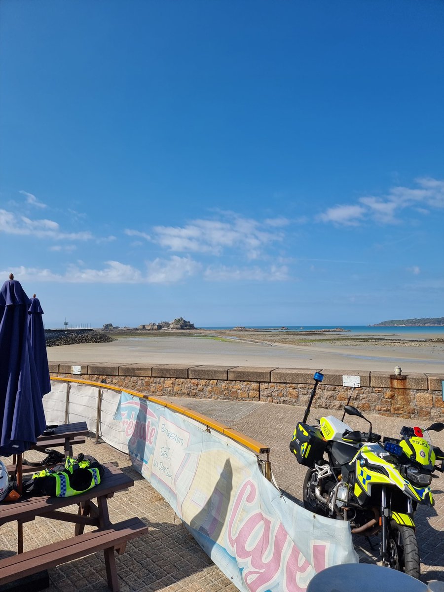 I always think #westisbest , but St Helier can provide some decent views when needed. Morning all. 🌞🇯🇪👮‍♂️🫡🏍