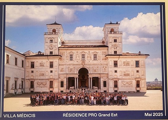 LBPascalForbach's tweet image. 👏 Petite cérémonie ce jeudi pour féliciter les élèves engagés dans le projet Villa Médicis. En présence de M. Valiorgue et de Mme Skrzypczak, les certificats de participation leur ont été remis. Bravo pour leur investissement dans ce beau projet culturel ! 
@pf_mourier
@cabbeke