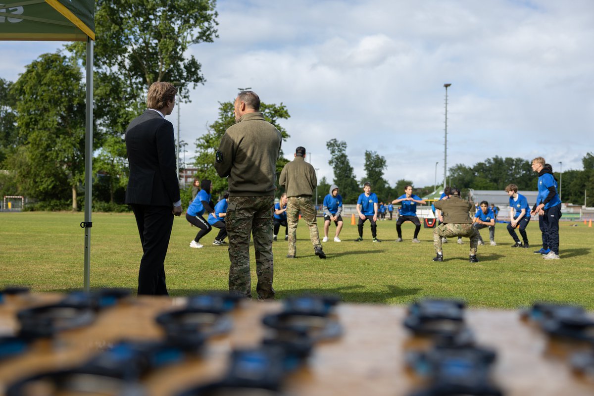 Tijdens het event 'Defensie en Sport maken weerbaar' werden jongeren uitgedaagd door @defensie en partnerorganisaties. Om door te zetten, nieuwe skills te leren en samen te werken.

Ze maakten ook kennis met @defensie en <a href="/NATO/">NATO</a>: het was onderdeel van de <a href="/NATO/">NATO</a> door Nederland-tour.