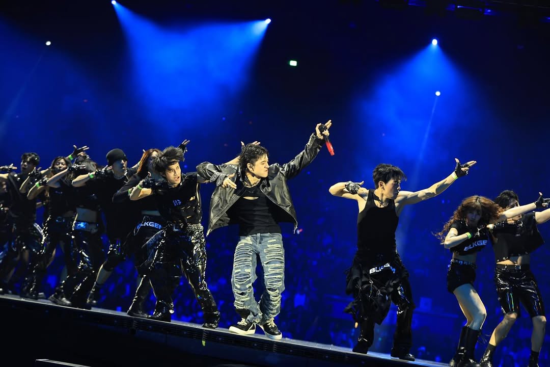 PorscheMabelz's tweet photo. 2020 - Present “The reflection of our passion”
“OLYMPOP 2025”
©️®️harlemshakebkk
#OLYMPOPDAY #XXSIVK #PorscheSivakorn
#PEPSIpresentsOLYMPOP
#OLYMPOP #OLYMPOP2025
#HarlemShakeBkk
#HarlemShakeStudio https://t.co/LUauKYYzbJ