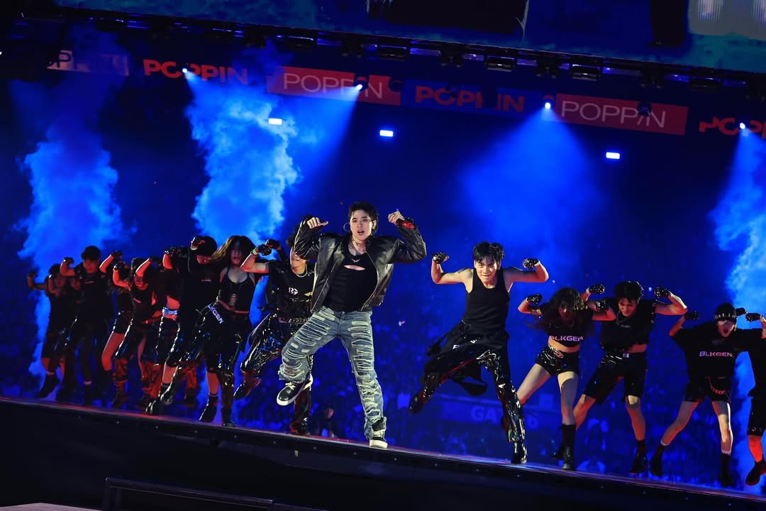 PorscheMabelz's tweet photo. 2020 - Present “The reflection of our passion”
“OLYMPOP 2025”
©️®️harlemshakebkk
#OLYMPOPDAY #XXSIVK #PorscheSivakorn
#PEPSIpresentsOLYMPOP
#OLYMPOP #OLYMPOP2025
#HarlemShakeBkk
#HarlemShakeStudio https://t.co/LUauKYYzbJ
