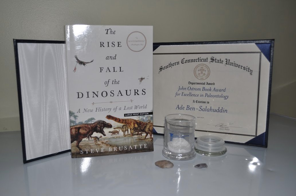 Proud to announce that I've officially completed my bachelor's degree! And in keeping with #FossilFriday, I'm an technically an award-winning paleontologist now.

MANY people to thank for various reasons, some of whom are (still) on this platform.

But wait, there's more...