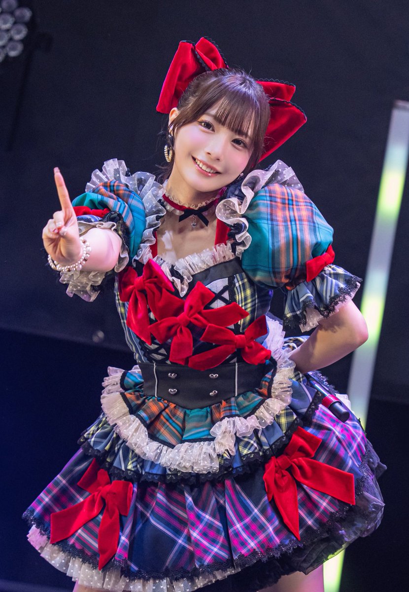万バズ🙈✨ありがとうございます💞 アソビシステムから4/22にデビュー
