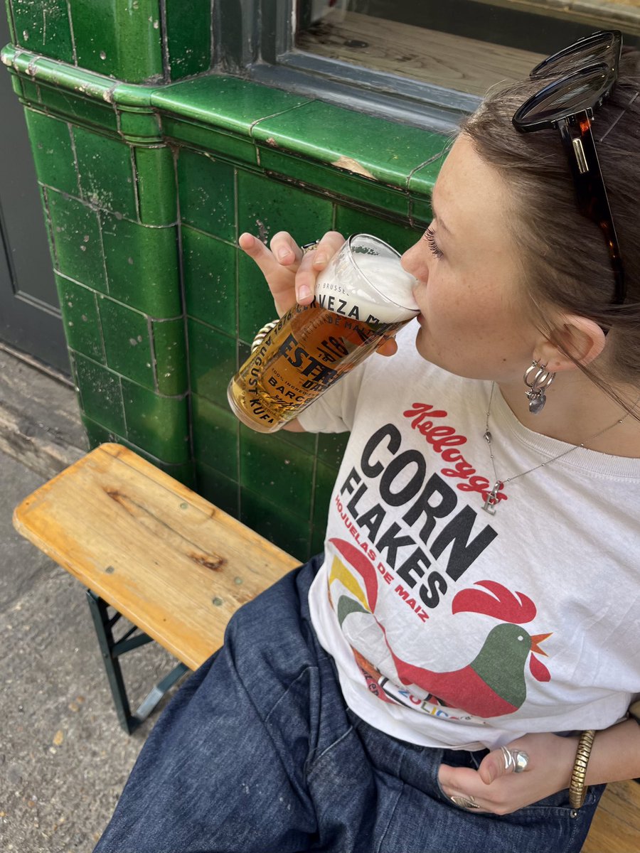 owlshoreditch's tweet photo. Have you seen anything as good looking as a crisp Estrella on a sunny Friday afternoon ☀️🥹

We’re pouring up this crisp lager all night long 🍻 We’ll see you when you clock off … (or before 🤫) 

#estrellauk #pints #friday #longweekend #beer #youngspubs #sunny #shoreditch https://t.co/8DLdevMNgr