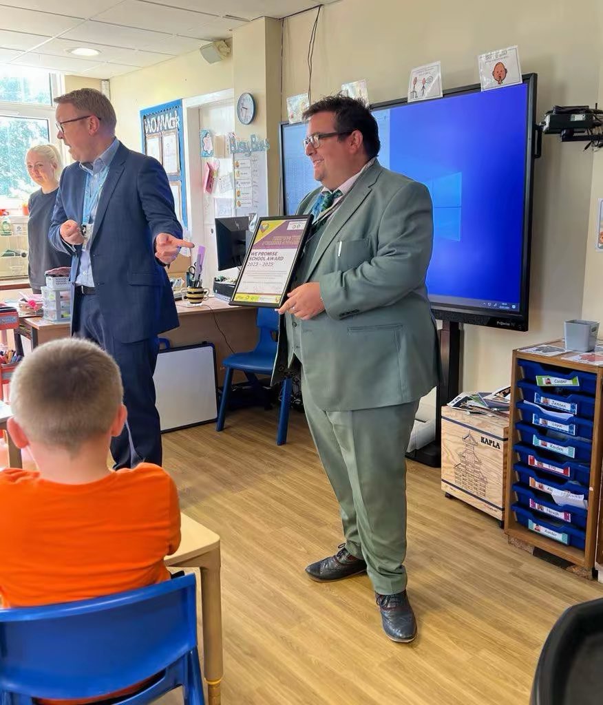Clackmannanshire Council People Directorate (@clackseducation) on Twitter photo We are so proud of <a href="/CoalsnaughtonPS/">Coalsnaughton PS and ELC</a>
who were presented with the βKeeping The Promise Awardβ. π₯
<a href="/ColinBruce1980/">Colin Bruce</a> reflected that it was a fantastic way to start the day, describing the young people and staff as uplifting and inspiring!
<a href="/ThePromiseScot/">The Promise Scotland</a>
<a href="/ClacksVirtualHT/">Virtual Headteacher</a>
πβοΈπ We are so proud of <a href="/CoalsnaughtonPS/">Coalsnaughton PS and ELC</a>
who were presented with the βKeeping The Promise Awardβ. π₯
<a href="/ColinBruce1980/">Colin Bruce</a> reflected that it was a fantastic way to start the day, describing the young people and staff as uplifting and inspiring!
<a href="/ThePromiseScot/">The Promise Scotland</a>
<a href="/ClacksVirtualHT/">Virtual Headteacher</a>
πβοΈπ