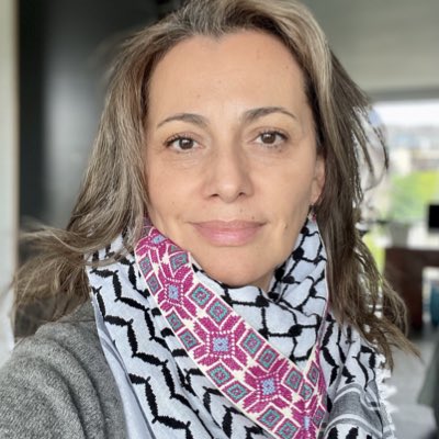 viviscanon's tweet photo. #NuevaFotoDePerfil con my keffiyeh palestino bordado por las manos de u a persona refugiada https://t.co/OL5j9l9wFW