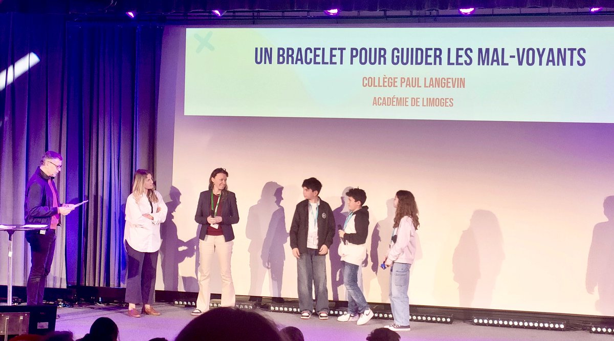 CGenialLimoges's tweet photo. Félicitations aux collégiens et aux professeurs du collège Langevin de St Junien qui rentrent de la finale nationale du #concoursCGenial à la @citedessciences à Paris avec le prix du partenaire @biomerieux. 
@Sciences_Ecole
@Fond_CGenial 
@aclimoges https://t.co/M98x9ICVDK