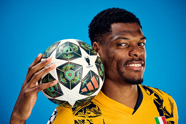 marifcinter's tweet photo. Foto ufficiali finale di Champions League: Denzel Dumfries https://t.co/ZLpub3lCyn