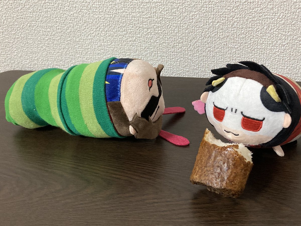 OKKI_LOID's tweet image. むげんに　あおむしの　たべたものは　なんでしょう？

たくさんのふがしと　サンドイッチと　バナナと　おそばと　たこ焼きと　プリンですって！

そのばん
あおむしは、むげんに　たべれずなきました。

#MSSP横アリフォトコン