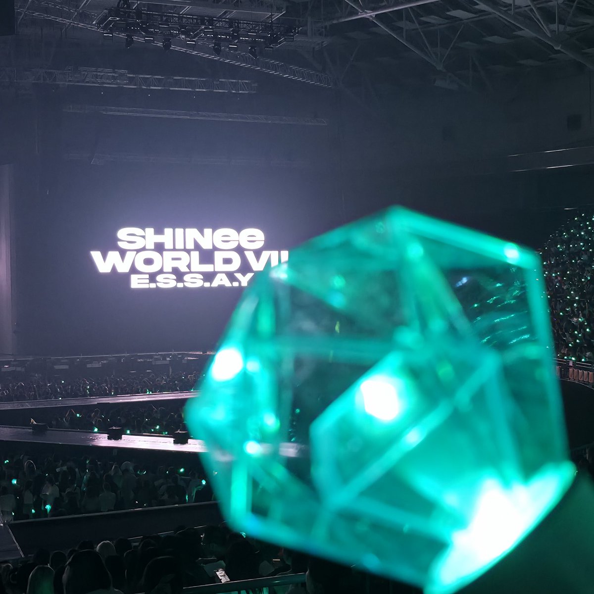 shinee629's tweet photo. 샤이니가 좋아😭 https://t.co/e4jJflbReR