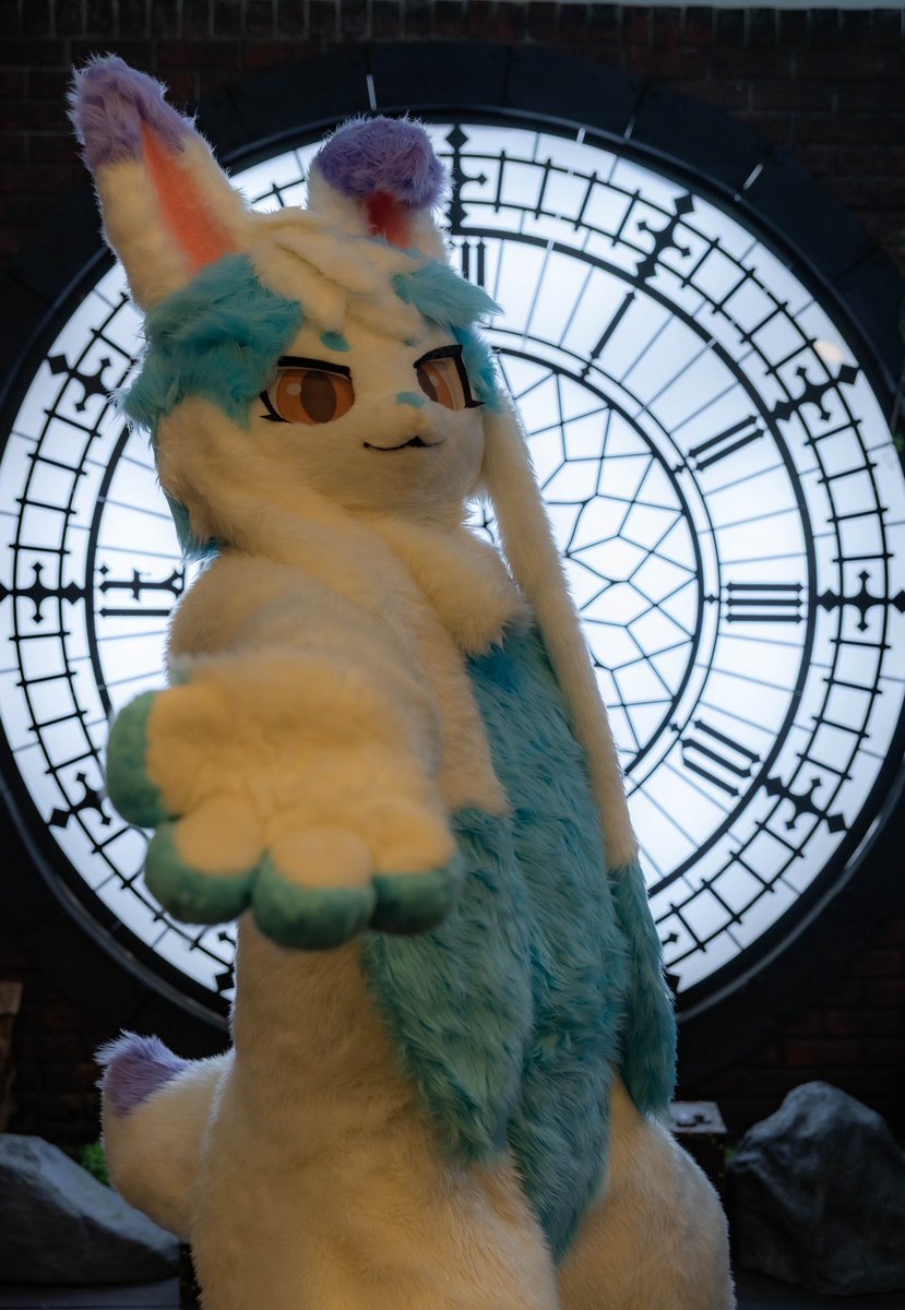 #FursuitFriday #furry #fursuit #퍼리
#퍼슈트 

“돈줘”

사진사님 ⭐️ <a href="/Kylier_K/">카일리어🔜퍼클</a> ⭐️