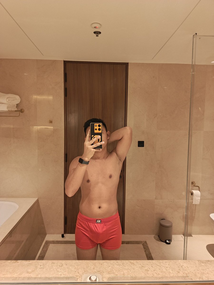 FroseJimmy's tweet photo. Need kayakap po. https://t.co/0q9gIxhqYk