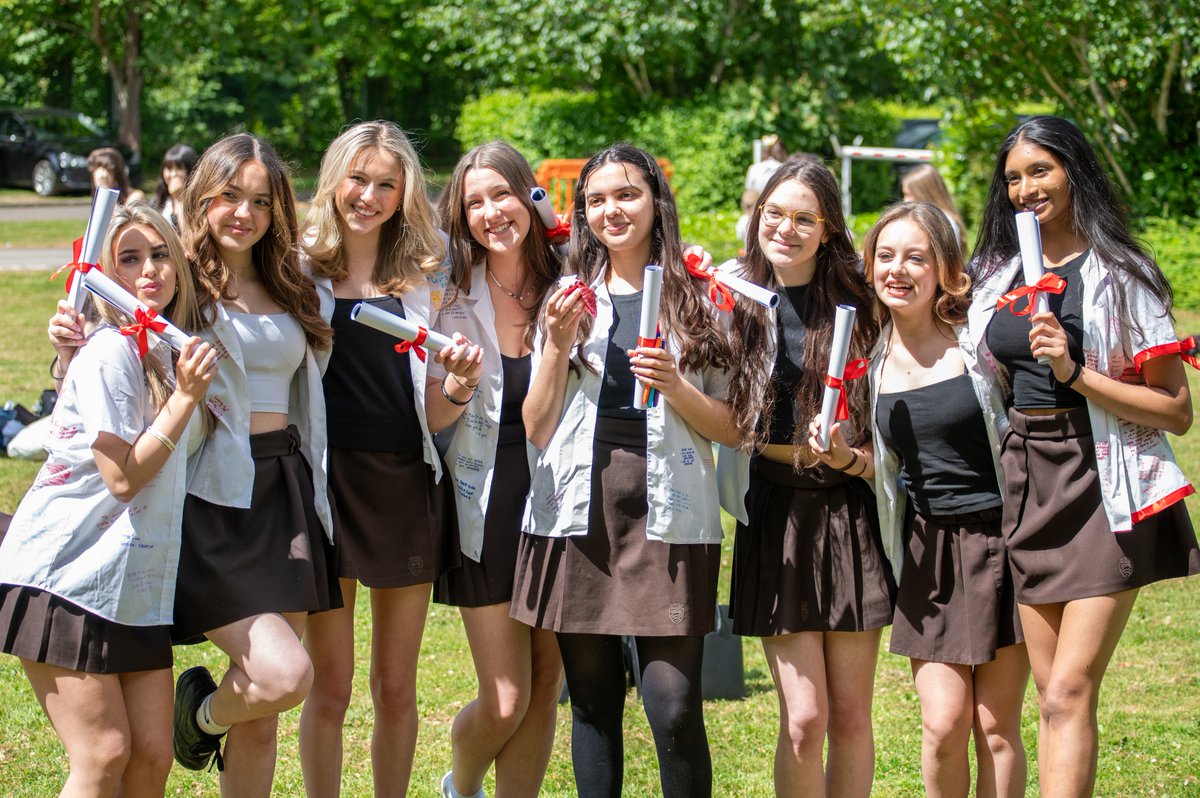 #MGGS_  News &amp; Blog is out!! 📢

🌱✨ Tribute to Year 11
🏗️📢Reaching New Heights: 2nd Floor Takes Shape
🫙🎨 Jar-tastic Creations: Celebrating Our Mobile Museum Marvels!
... &amp; much more! 👀

📖 Full stories 👉🔗 mggs.org/key-informatio…
#Year11 #Classof2025 #GCSE