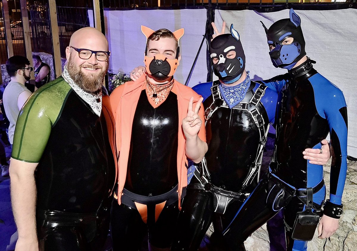 Night Raven (@ightraven) on Twitter photo Rubber pup night >>>
For real though I love having folk to rubber up with. Stay squeaky and shiny y’all.
💚 <a href="/Zachbear83/">Mr World Bear 2021 🔜 OKC</a>
🧡 <a href="/Degenerate_dawg/">Puppycat Momo</a>
💙 <a href="/Saz_erac/">Saz</a> Rubber pup night >>>
For real though I love having folk to rubber up with. Stay squeaky and shiny y’all.
💚 <a href="/Zachbear83/">Mr World Bear 2021 🔜 OKC</a>
🧡 <a href="/Degenerate_dawg/">Puppycat Momo</a>
💙 <a href="/Saz_erac/">Saz</a>