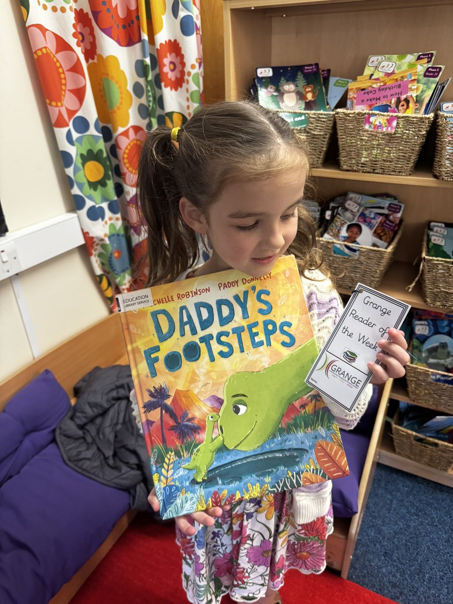 A huge well done, to this week’s Special Mention, Grange Reader and for filling up your award chart! ⭐️ <a href="/GrangeMissA/">GrangeMissA</a> <a href="/GrangeMrsMcG/">Mrs McGilloway</a>