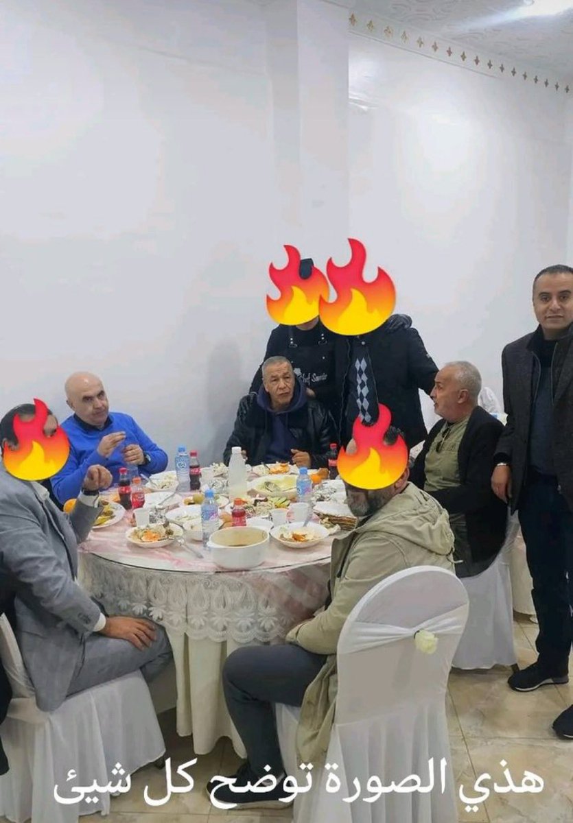Stringer_Bell93's tweet photo. Câest mieux il la ferme, zĂ©ro cohĂ©rence ⊠il a oubliĂ© quâil soutient ceux qui boycottent les jeunes talent , et ceux qui ont envoyĂ© #Zetchi en prison ! https://t.co/thjOxhhpva