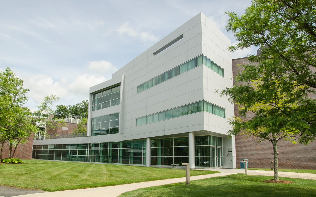 MarlboroughEDC's tweet image. #ICYMI – Marlborough-based @Hologic, a women's health medical technology company, was named “Best New Imaging Technology Solution” for its Genius AI Detection PRO breast imaging solution by
@MedTech_Awards. 

#MarlboroughMA #Hologic #MedTech 

hologic.com/about/press-re…