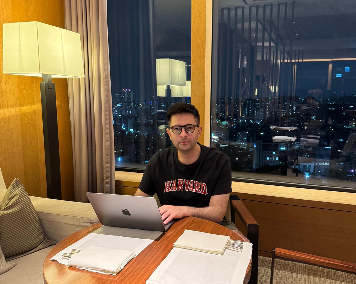 raghav_chadha's tweet photo. President Trump’s recent move threatens the dreams and futures of international students at Harvard and beyond. As a proud member of the Harvard community, I wear my colours to show support for inclusion and academic freedom. I stand with @Harvard and all international students whose dreams and futures are under threat. We must defend academic freedom and global collaboration.
#StandWithHarvard #WeAre1H