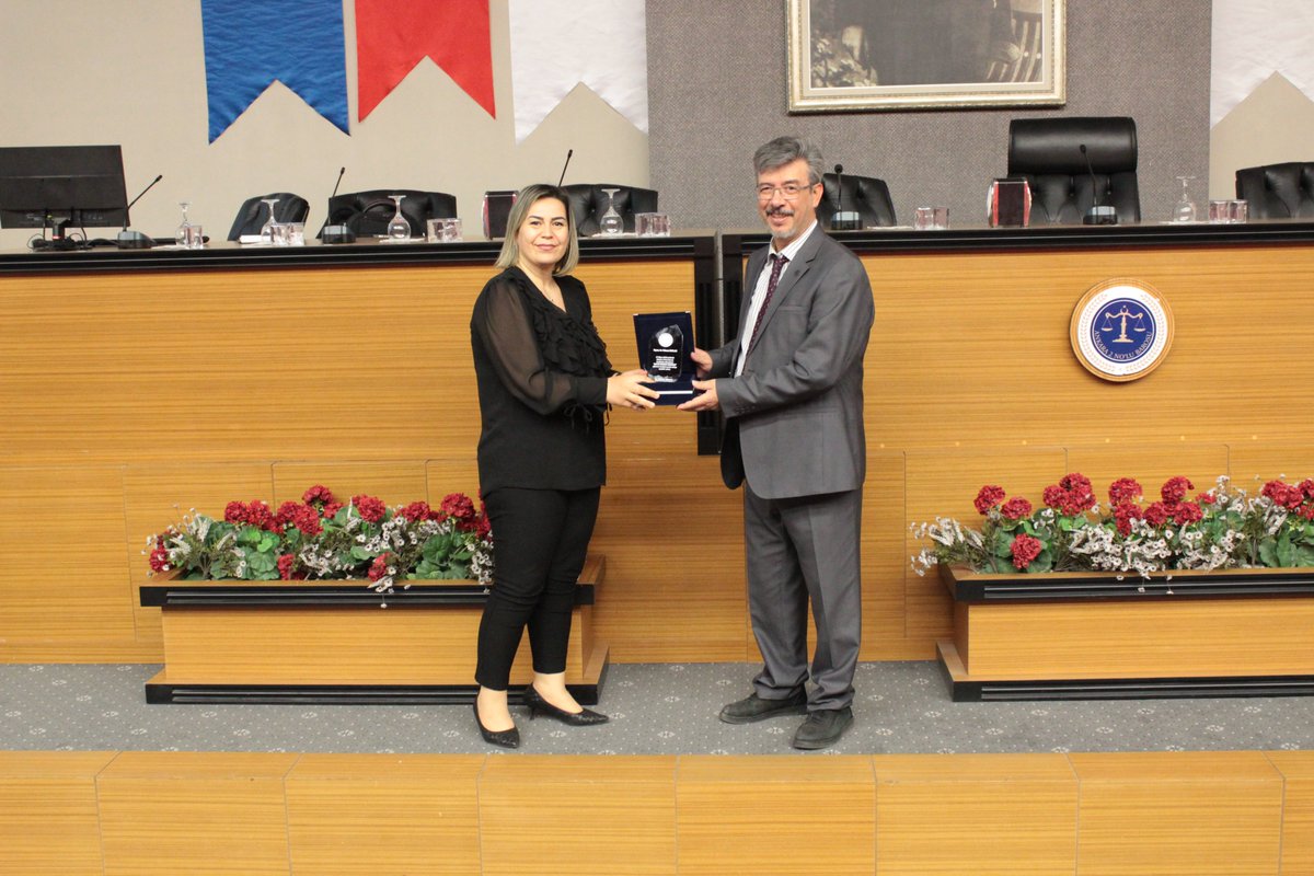 ankara2barosu's tweet photo. Aile Merkezimiz tarafından düzenlenen “Çocuk Hukuku Eğitim Semineri”, Cumhuriyet Savcısı Sn. Muharrem SONGÜR, Sn. Av. Yılmaz PATLAR ve Sosyal Hizmet Uzmanı Sn. Meryem KAVUT’un sunumlarıyla gerçekleştirilmiştir. https://t.co/V9g9W2Cxh6