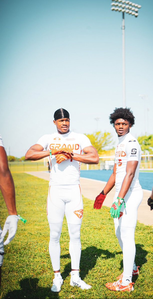 Antayvious “Tay” Ellis✝️ (@antayviousellis) on Twitter photo I remember when we was just competing against each other in summer track at 12 years old 😂❤️…Happy birthday brudda🤞🏾 <a href="/BoobieFeaster23/">Ethan “Boobie” Feaster ✞</a> I remember when we was just competing against each other in summer track at 12 years old 😂❤️…Happy birthday brudda🤞🏾 <a href="/BoobieFeaster23/">Ethan “Boobie” Feaster ✞</a>