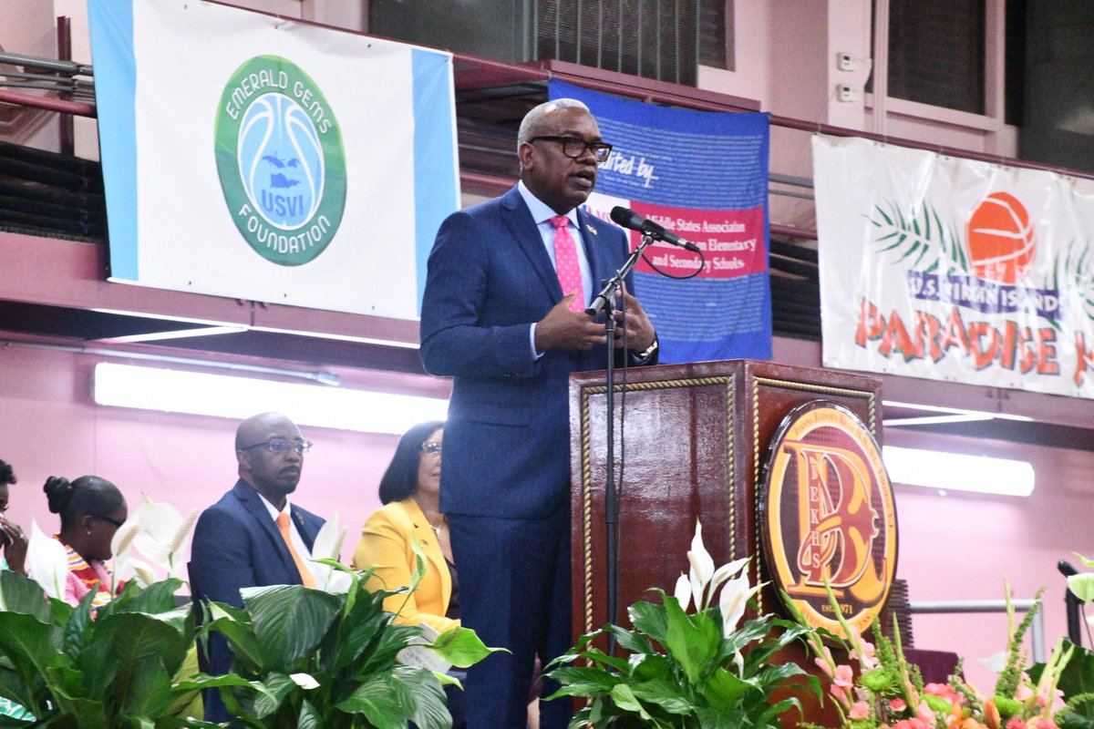 Governor Albert Bryan Jr. and government officials honored the 146 graduates of Ivanna Eudora Kean High School’s Class of 2025 on Thursday, spotlighting their remarkable perseverance, growth, and resilience. 

Congratulations, Class of 2025!